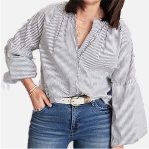 EUC EVEREVE Sofia Striped Button
Down Top Size Small
